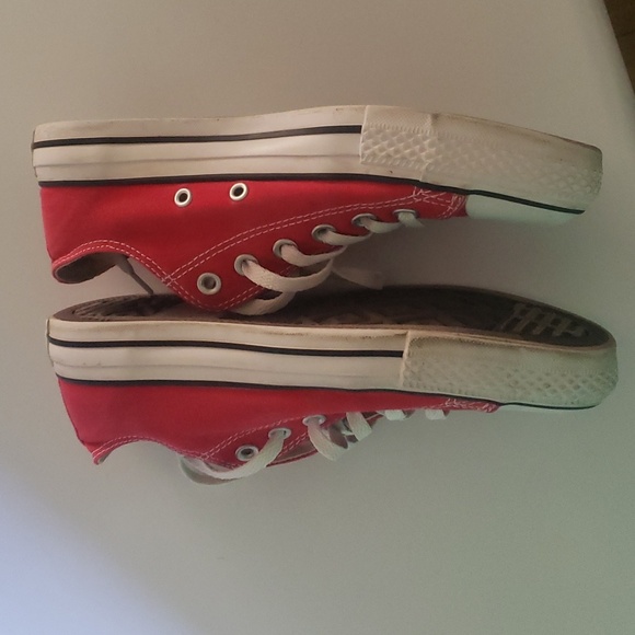 Unisex Converse - Picture 2 of 5